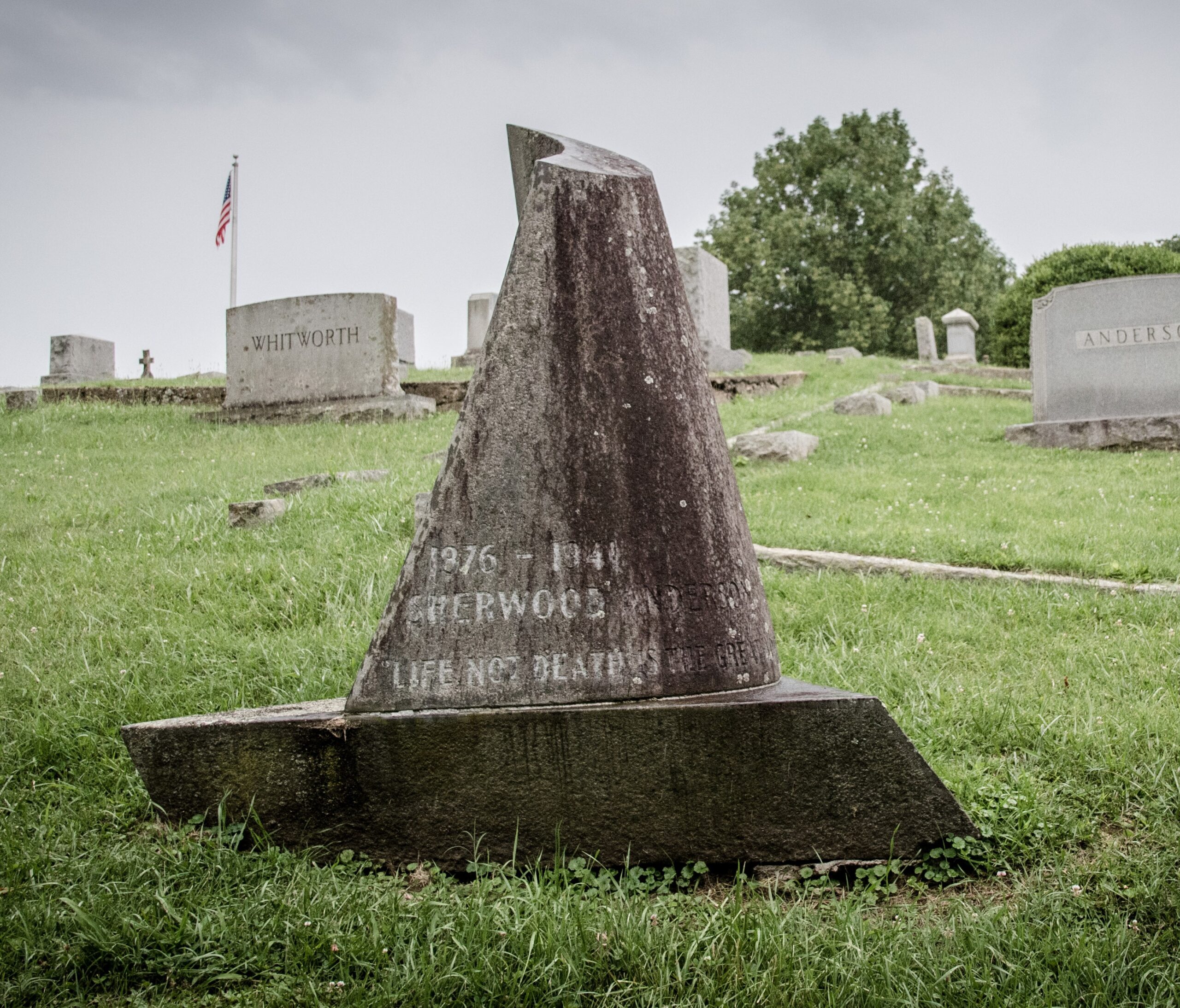 Sherwood Anderson's grave marker in Round Hill Cemetery, Marion, Virginia