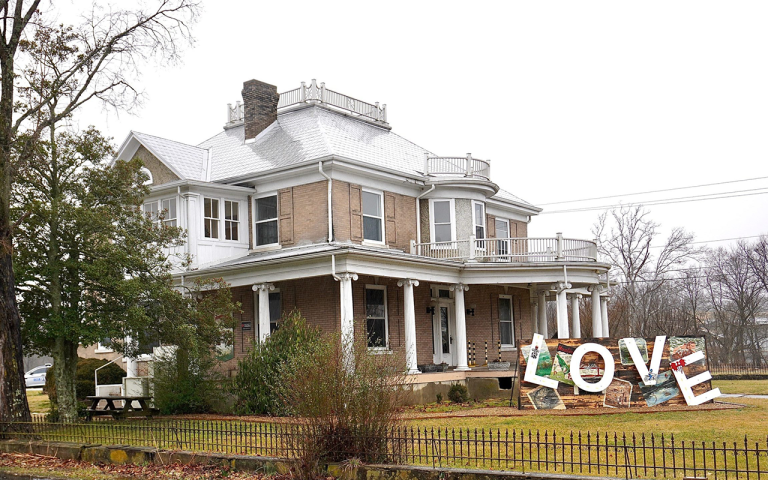 The Bonham House Tourism Center